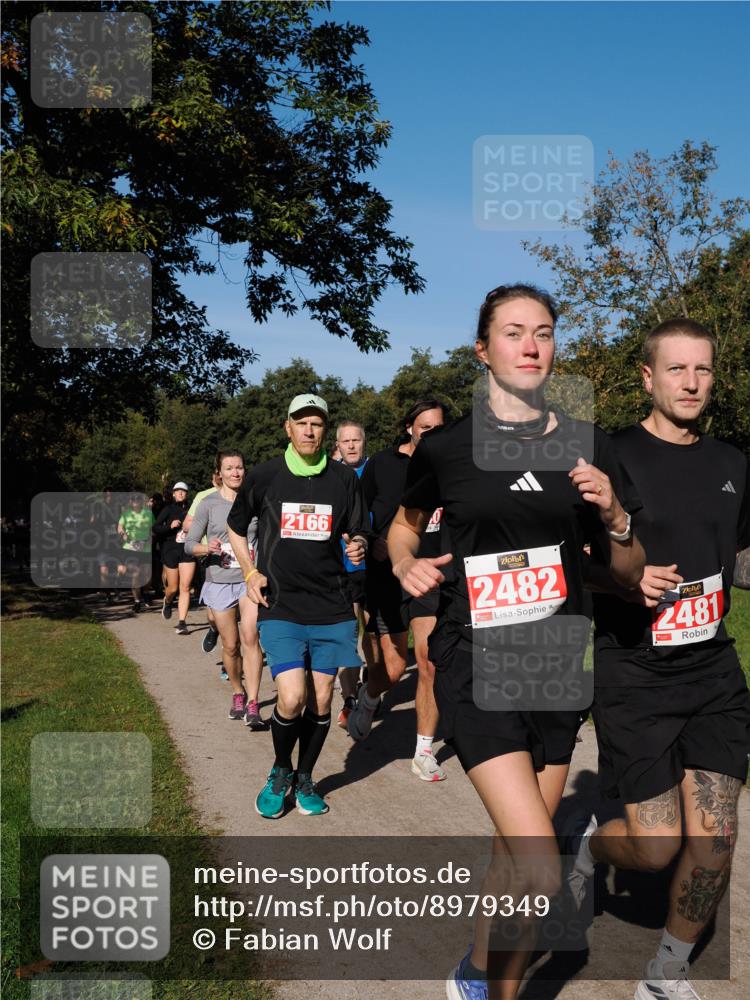 28.09.2025 - 33. Volkslauf durch das schöne Alstertal Fabian Wolf http://msf.ph/oto/8979349 28.09.2025 10:26:28 Laufen 2166, 2482, 2481 meine-sportfotos.de