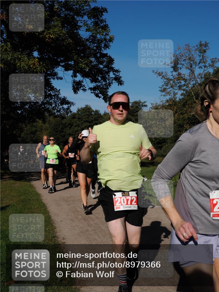 28.09.2025 - 33. Volkslauf durch das schöne Alstertal Fabian Wolf http://msf.ph/oto/8979366 28.09.2025 10:26:31 Laufen 2538, 2121, 2072, 2 meine-sportfotos.de