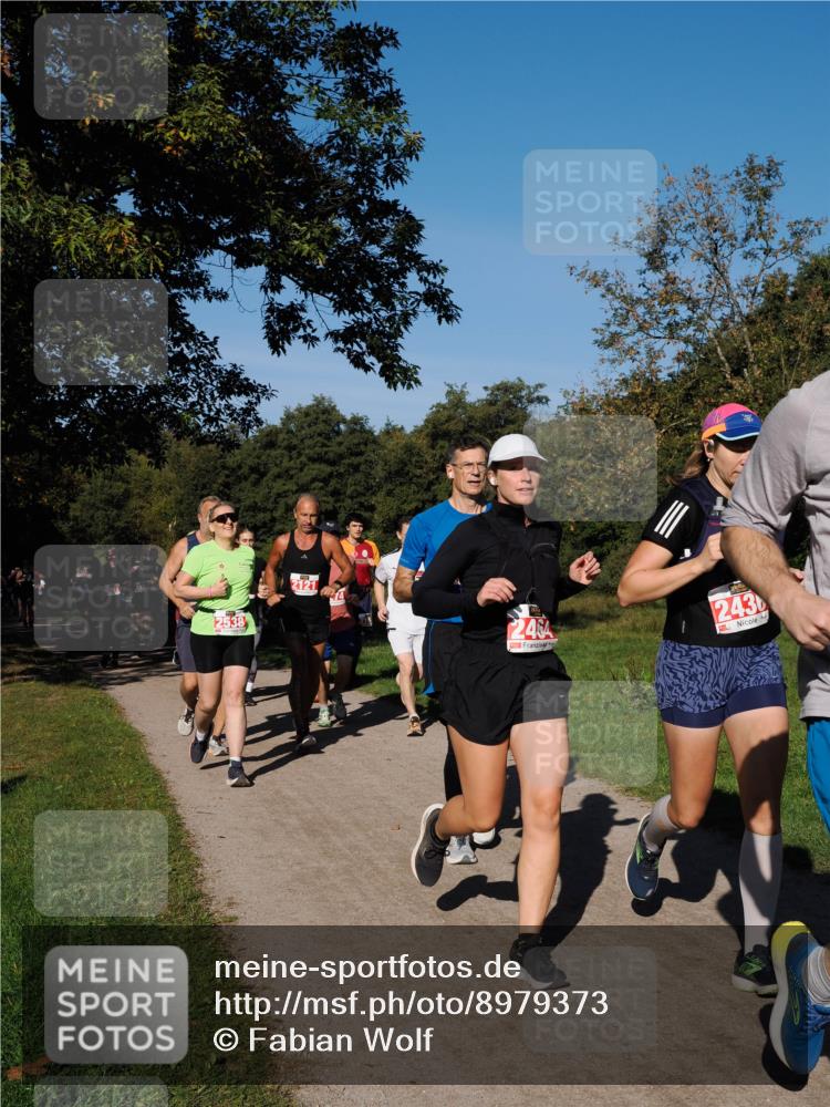 28.09.2025 - 33. Volkslauf durch das schöne Alstertal Fabian Wolf http://msf.ph/oto/8979373 28.09.2025 10:26:32 Laufen 2121, 14, 2484, 243 meine-sportfotos.de