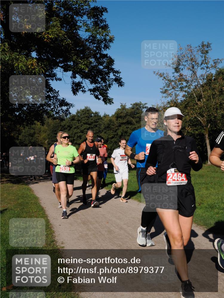 28.09.2025 - 33. Volkslauf durch das schöne Alstertal Fabian Wolf http://msf.ph/oto/8979377 28.09.2025 10:26:32 Laufen 2538, 2121, 1837, 2464 meine-sportfotos.de