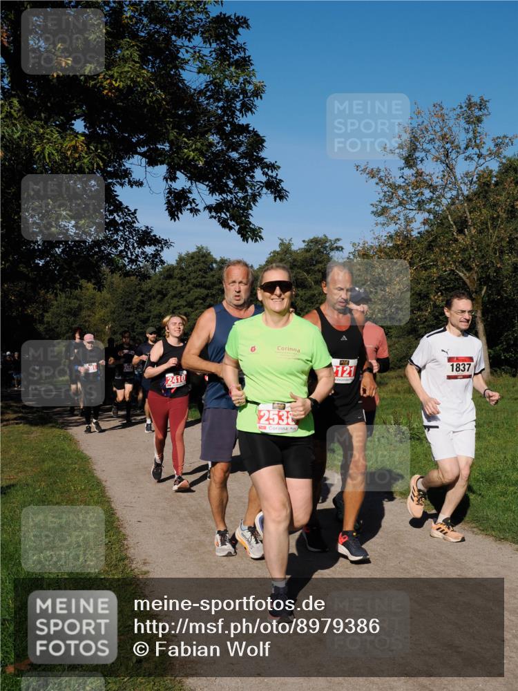 28.09.2025 - 33. Volkslauf durch das schöne Alstertal Fabian Wolf http://msf.ph/oto/8979386 28.09.2025 10:26:34 Laufen 212, 2410, 90, 121, 2538, 1837 meine-sportfotos.de
