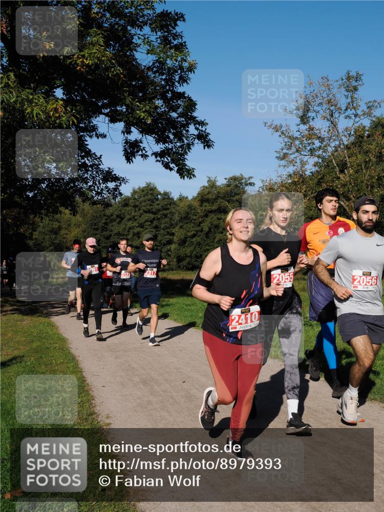 28.09.2025 - 33. Volkslauf durch das schöne Alstertal Fabian Wolf http://msf.ph/oto/8979393 28.09.2025 10:26:35 Laufen 2123, 2317, 2410, 2055, 2056 meine-sportfotos.de