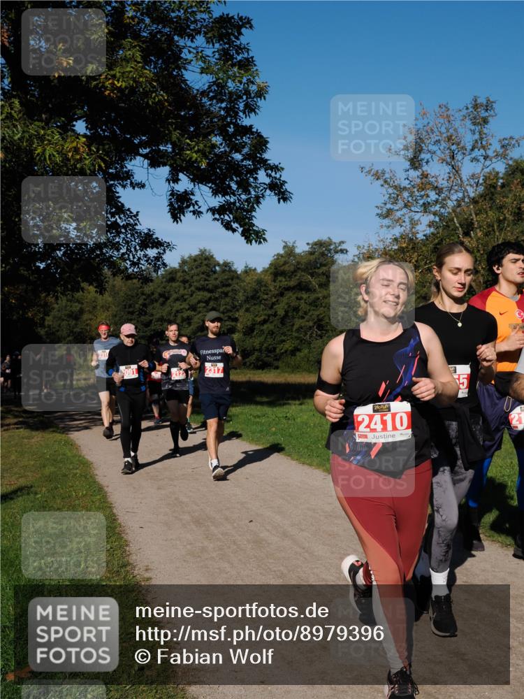 28.09.2025 - 33. Volkslauf durch das schöne Alstertal Fabian Wolf http://msf.ph/oto/8979396 28.09.2025 10:26:36 Laufen 2311, 091, 2317, 2410 meine-sportfotos.de