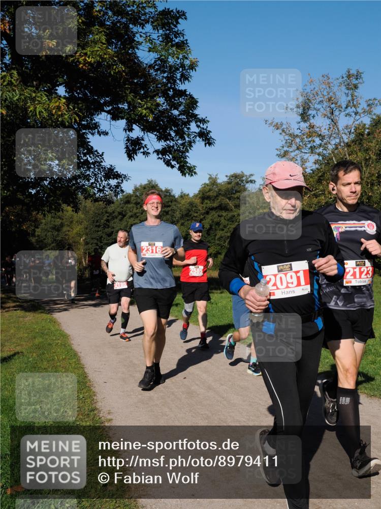 28.09.2025 - 33. Volkslauf durch das schöne Alstertal Fabian Wolf http://msf.ph/oto/8979411 28.09.2025 10:26:39 Laufen 2185, 2316, 2091, 2123 meine-sportfotos.de