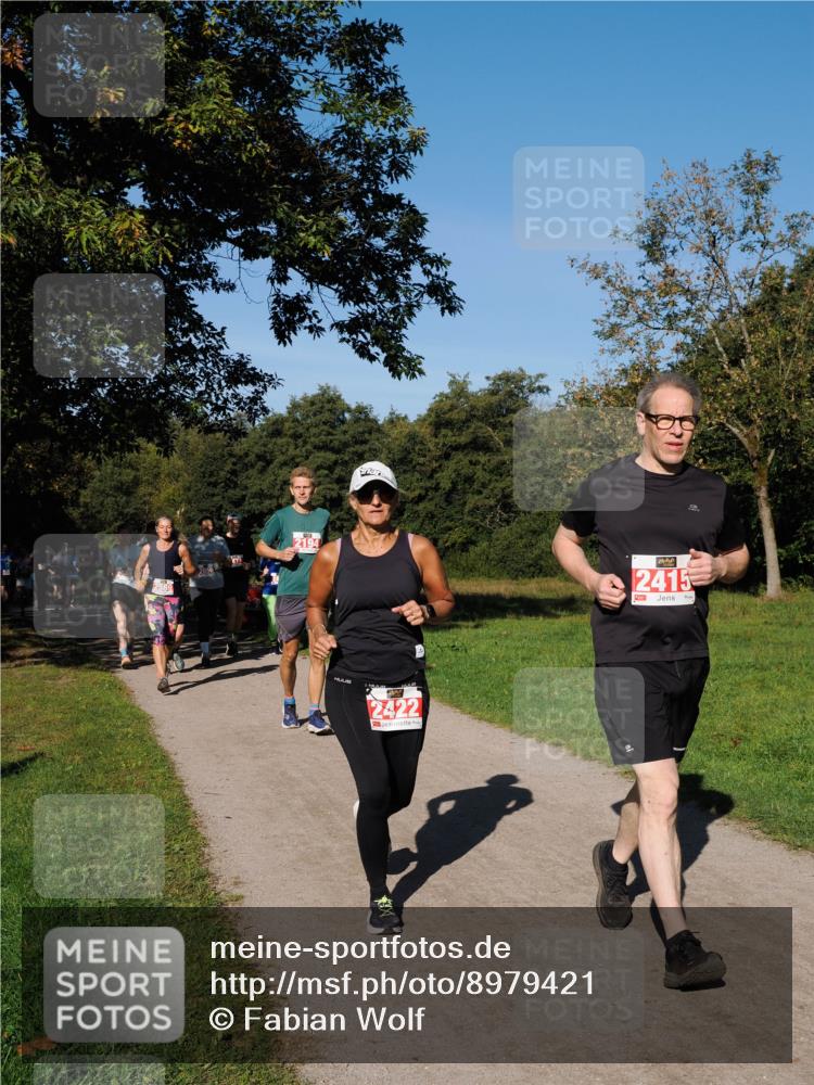 28.09.2025 - 33. Volkslauf durch das schöne Alstertal Fabian Wolf http://msf.ph/oto/8979421 28.09.2025 10:26:47 Laufen 2569, 2194, 2422, 2415 meine-sportfotos.de