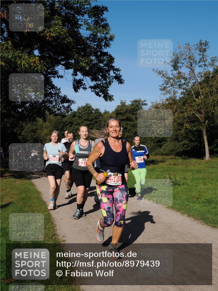 28.09.2025 - 33. Volkslauf durch das schöne Alstertal Fabian Wolf http://msf.ph/oto/8979439 28.09.2025 10:26:50 Laufen 2649, 237, 2569, 2472 meine-sportfotos.de