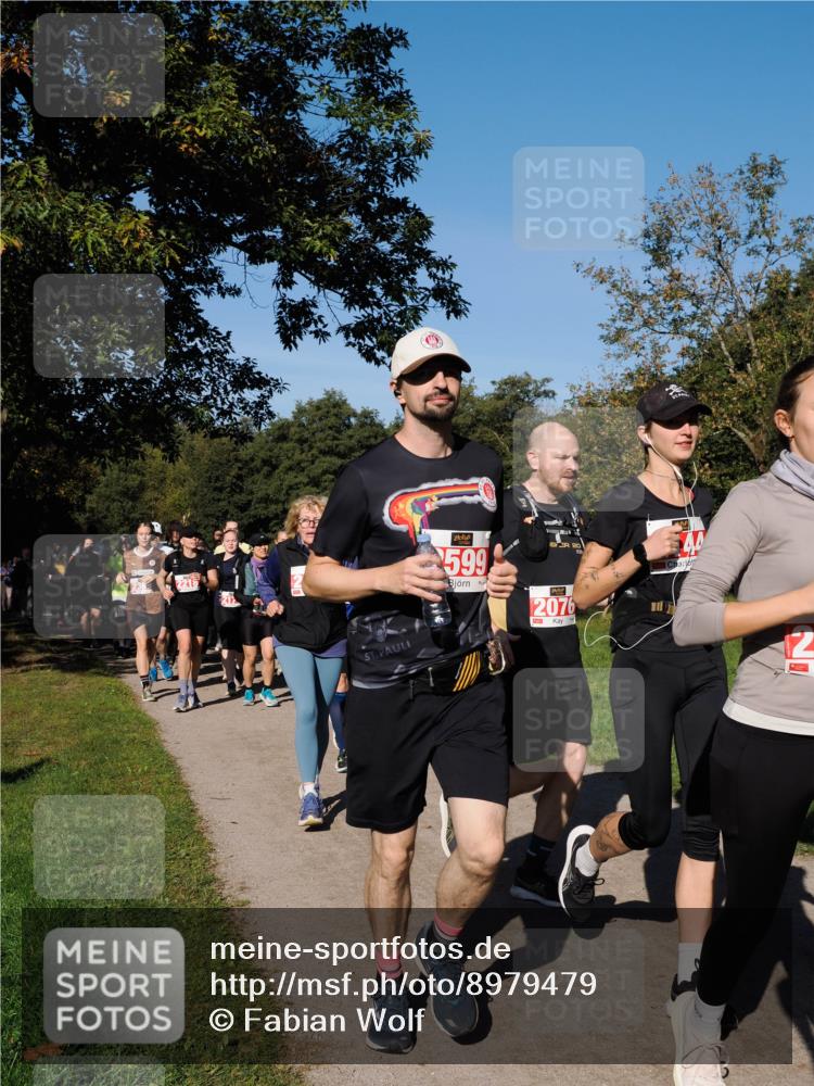 28.09.2025 - 33. Volkslauf durch das schöne Alstertal Fabian Wolf http://msf.ph/oto/8979479 28.09.2025 10:27:05 Laufen 221, 599, 20, 2076 meine-sportfotos.de