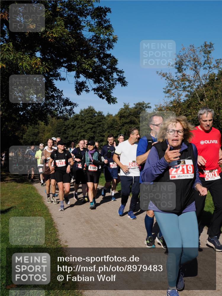 28.09.2025 - 33. Volkslauf durch das schöne Alstertal Fabian Wolf http://msf.ph/oto/8979483 28.09.2025 10:27:07 Laufen 2218, 1105, 2302, 2492, 2219, 2021 meine-sportfotos.de