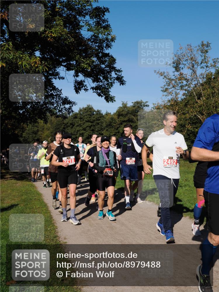 28.09.2025 - 33. Volkslauf durch das schöne Alstertal Fabian Wolf http://msf.ph/oto/8979488 28.09.2025 10:27:08 Laufen 2218, 2302, 310, 2492, 105 meine-sportfotos.de