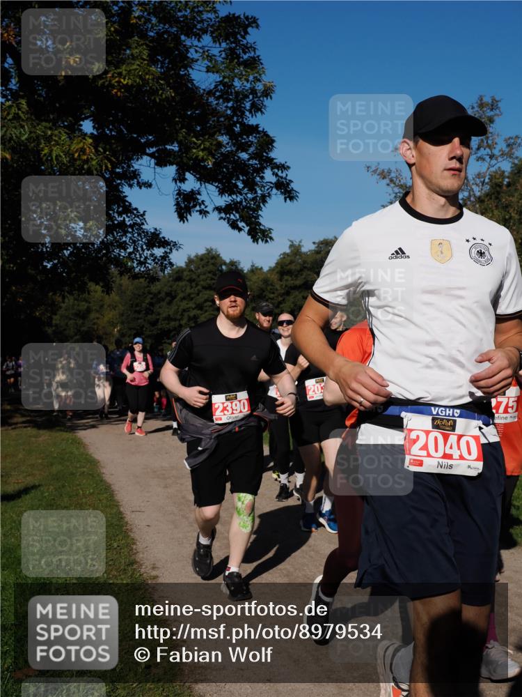 28.09.2025 - 33. Volkslauf durch das schöne Alstertal Fabian Wolf http://msf.ph/oto/8979534 28.09.2025 10:27:15 Laufen 2390, 203, 75, 2040 meine-sportfotos.de