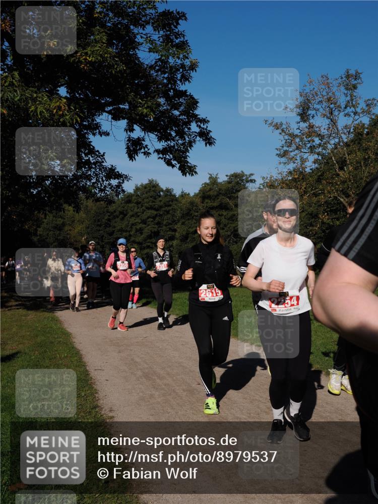 28.09.2025 - 33. Volkslauf durch das schöne Alstertal Fabian Wolf http://msf.ph/oto/8979537 28.09.2025 10:27:16 Laufen 2193, 2350, 2615, 254 meine-sportfotos.de