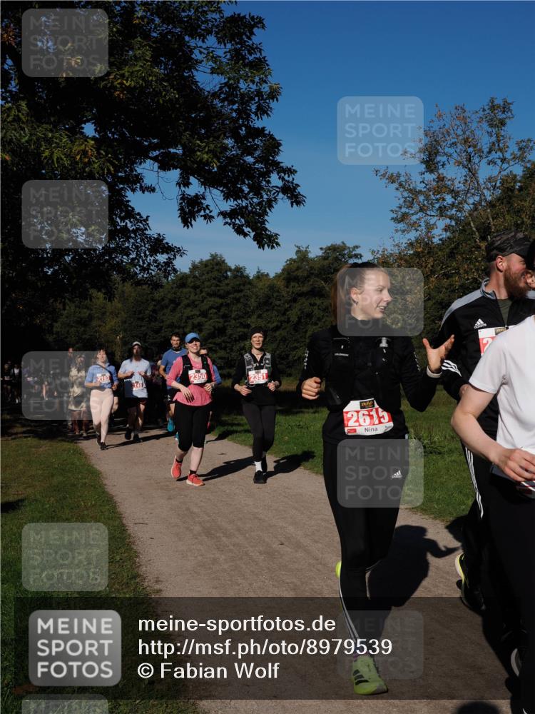 28.09.2025 - 33. Volkslauf durch das schöne Alstertal Fabian Wolf http://msf.ph/oto/8979539 28.09.2025 10:27:17 Laufen 2193, 148, 2350, 2615 meine-sportfotos.de