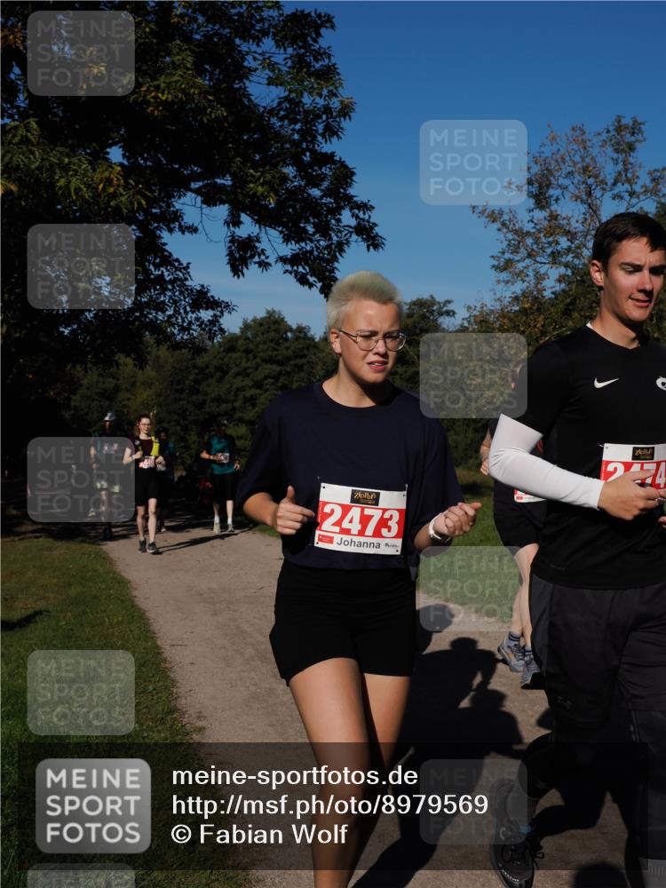 28.09.2025 - 33. Volkslauf durch das schöne Alstertal Fabian Wolf http://msf.ph/oto/8979569 28.09.2025 10:27:34 Laufen 2473, 24 meine-sportfotos.de
