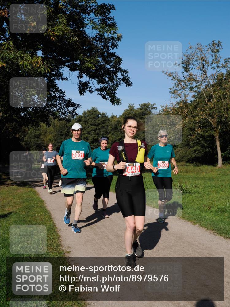 28.09.2025 - 33. Volkslauf durch das schöne Alstertal Fabian Wolf http://msf.ph/oto/8979576 28.09.2025 10:27:38 Laufen 2001, 2440, 2003 meine-sportfotos.de