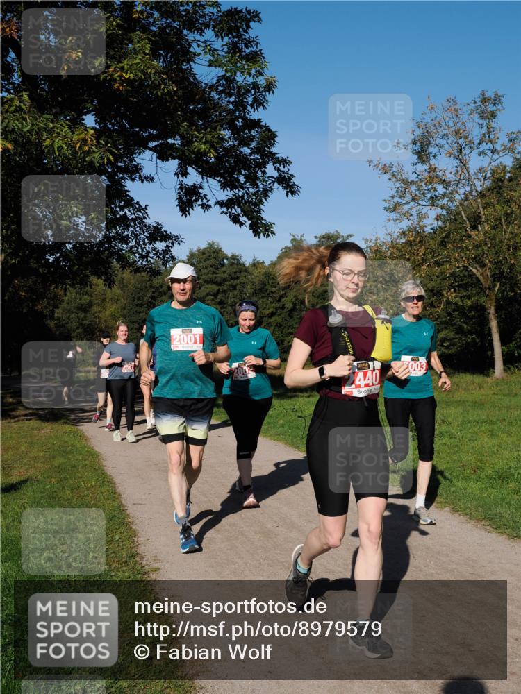 28.09.2025 - 33. Volkslauf durch das schöne Alstertal Fabian Wolf http://msf.ph/oto/8979579 28.09.2025 10:27:39 Laufen 2547, 2001, 200, 2440, 003 meine-sportfotos.de