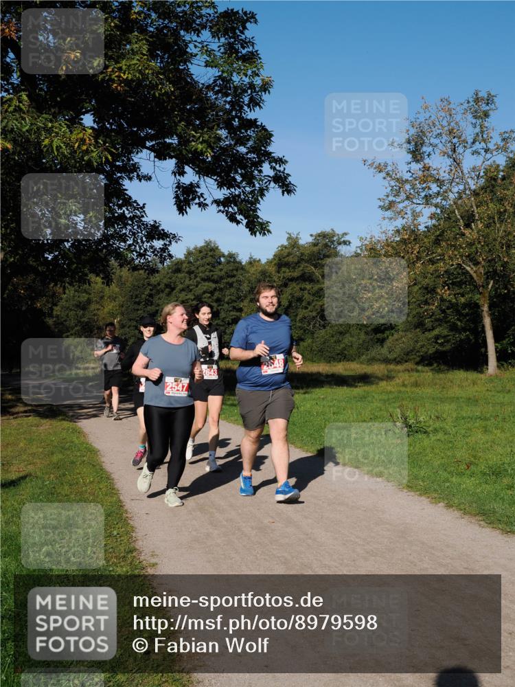 28.09.2025 - 33. Volkslauf durch das schöne Alstertal Fabian Wolf http://msf.ph/oto/8979598 28.09.2025 10:27:41 Laufen 2547, 2643, 2548 meine-sportfotos.de