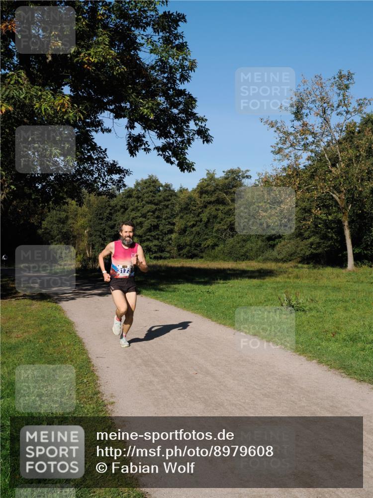 28.09.2025 - 33. Volkslauf durch das schöne Alstertal Fabian Wolf http://msf.ph/oto/8979608 28.09.2025 10:33:03 Laufen 3173 meine-sportfotos.de