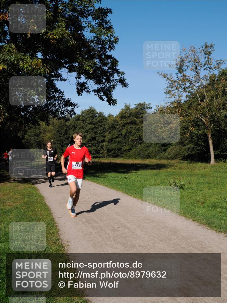 28.09.2025 - 33. Volkslauf durch das schöne Alstertal Fabian Wolf http://msf.ph/oto/8979632 28.09.2025 10:33:23 Laufen 3330 meine-sportfotos.de