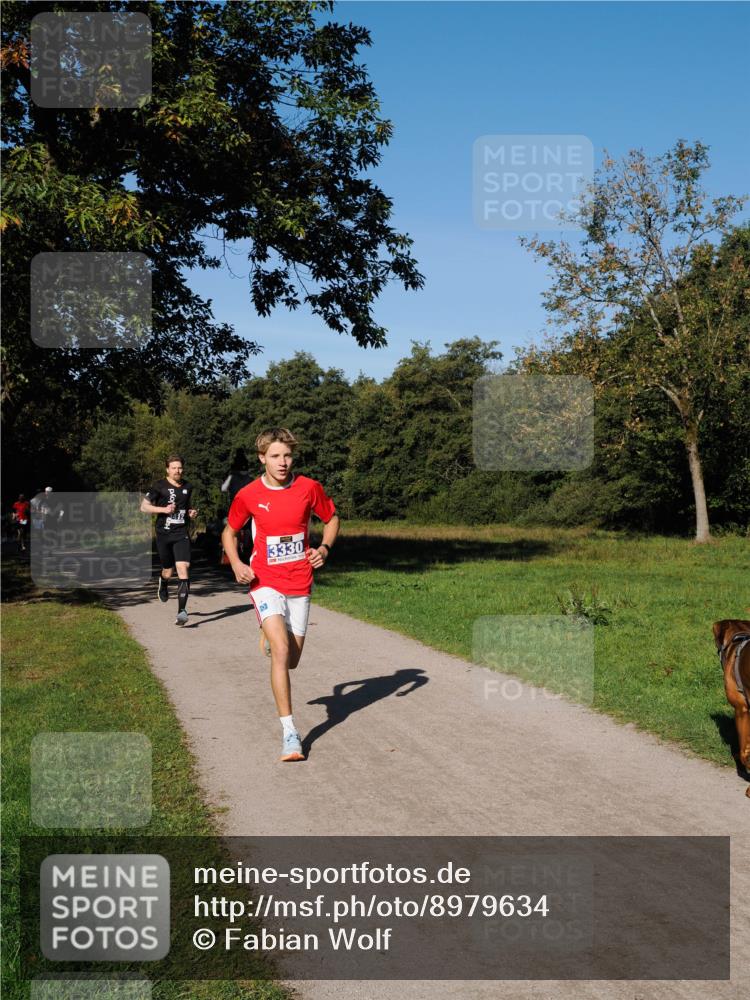 28.09.2025 - 33. Volkslauf durch das schöne Alstertal Fabian Wolf http://msf.ph/oto/8979634 28.09.2025 10:33:23 Laufen 3330 meine-sportfotos.de