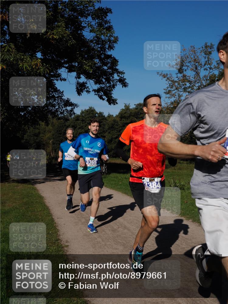 28.09.2025 - 33. Volkslauf durch das schöne Alstertal Fabian Wolf http://msf.ph/oto/8979661 28.09.2025 10:33:32 Laufen 339, 3365, 384 meine-sportfotos.de