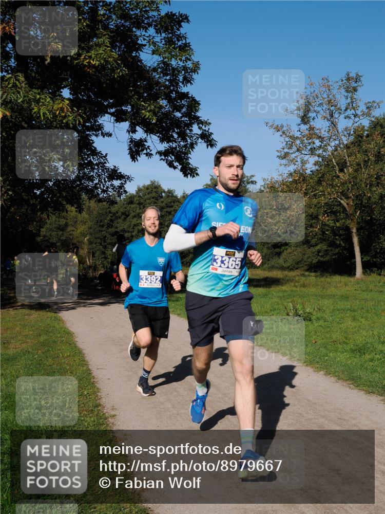 28.09.2025 - 33. Volkslauf durch das schöne Alstertal Fabian Wolf http://msf.ph/oto/8979667 28.09.2025 10:33:32 Laufen 3392, 3365 meine-sportfotos.de