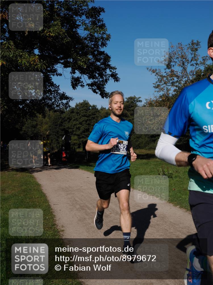 28.09.2025 - 33. Volkslauf durch das schöne Alstertal Fabian Wolf http://msf.ph/oto/8979672 28.09.2025 10:33:33 Laufen 392 meine-sportfotos.de