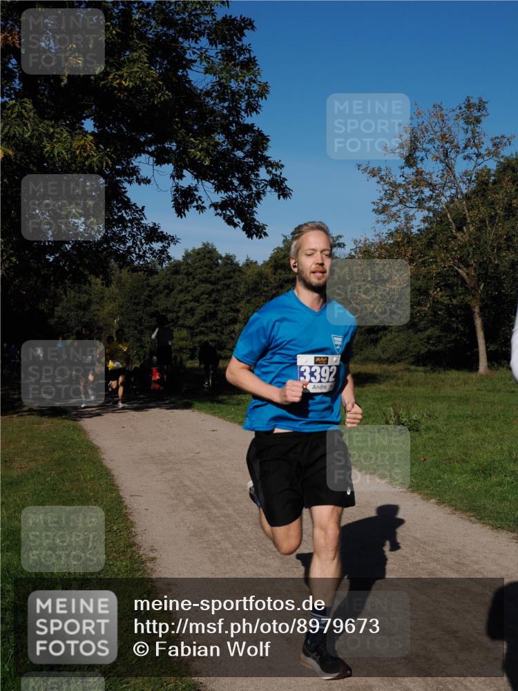 28.09.2025 - 33. Volkslauf durch das schöne Alstertal Fabian Wolf http://msf.ph/oto/8979673 28.09.2025 10:33:33 Laufen 3392 meine-sportfotos.de