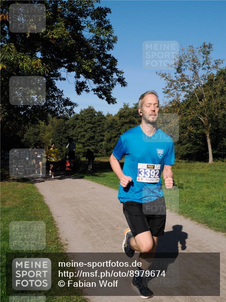 28.09.2025 - 33. Volkslauf durch das schöne Alstertal Fabian Wolf http://msf.ph/oto/8979674 28.09.2025 10:33:33 Laufen 3392 meine-sportfotos.de