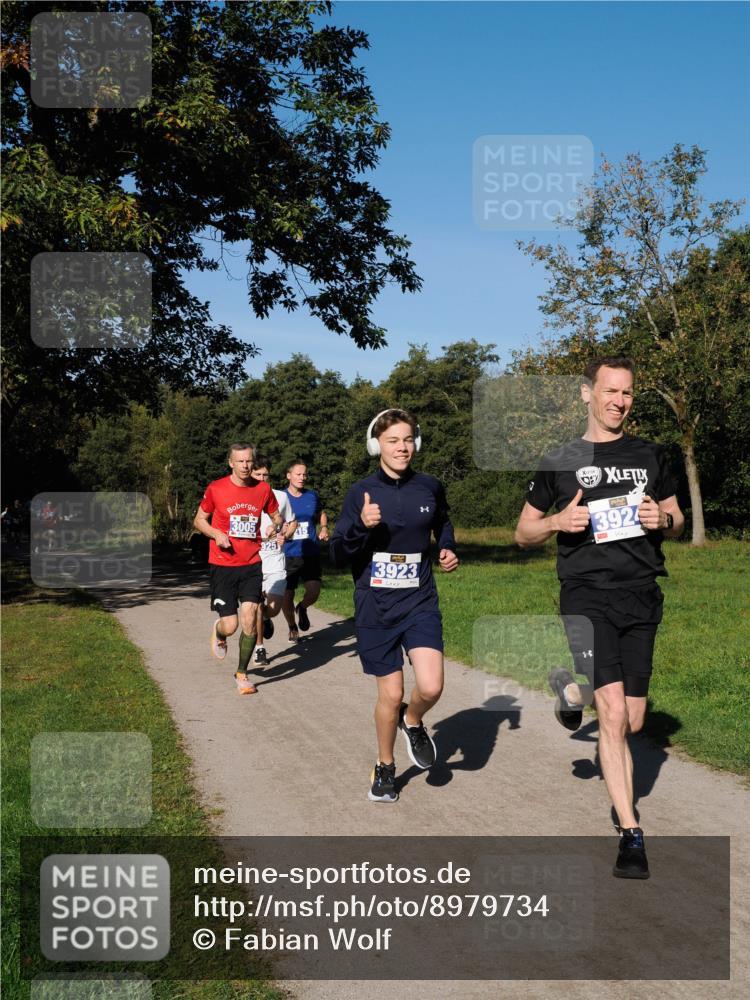 28.09.2025 - 33. Volkslauf durch das schöne Alstertal Fabian Wolf http://msf.ph/oto/8979734 28.09.2025 10:33:55 Laufen 3005, 925, 3923, 05, 392 meine-sportfotos.de