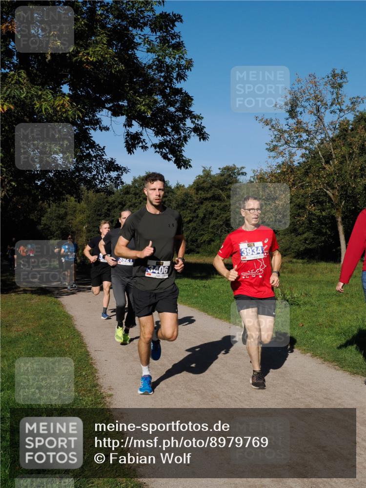 28.09.2025 - 33. Volkslauf durch das schöne Alstertal Fabian Wolf http://msf.ph/oto/8979769 28.09.2025 10:34:05 Laufen 23, 3417, 3941, 3406, 3934 meine-sportfotos.de