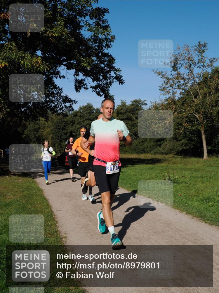 28.09.2025 - 33. Volkslauf durch das schöne Alstertal Fabian Wolf http://msf.ph/oto/8979801 28.09.2025 10:34:14 Laufen 3314, 3107 meine-sportfotos.de