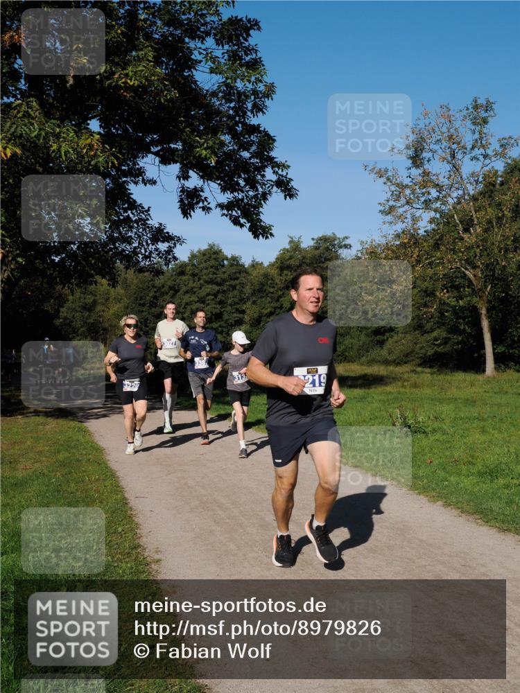 28.09.2025 - 33. Volkslauf durch das schöne Alstertal Fabian Wolf http://msf.ph/oto/8979826 28.09.2025 10:34:20 Laufen 320, 219 meine-sportfotos.de