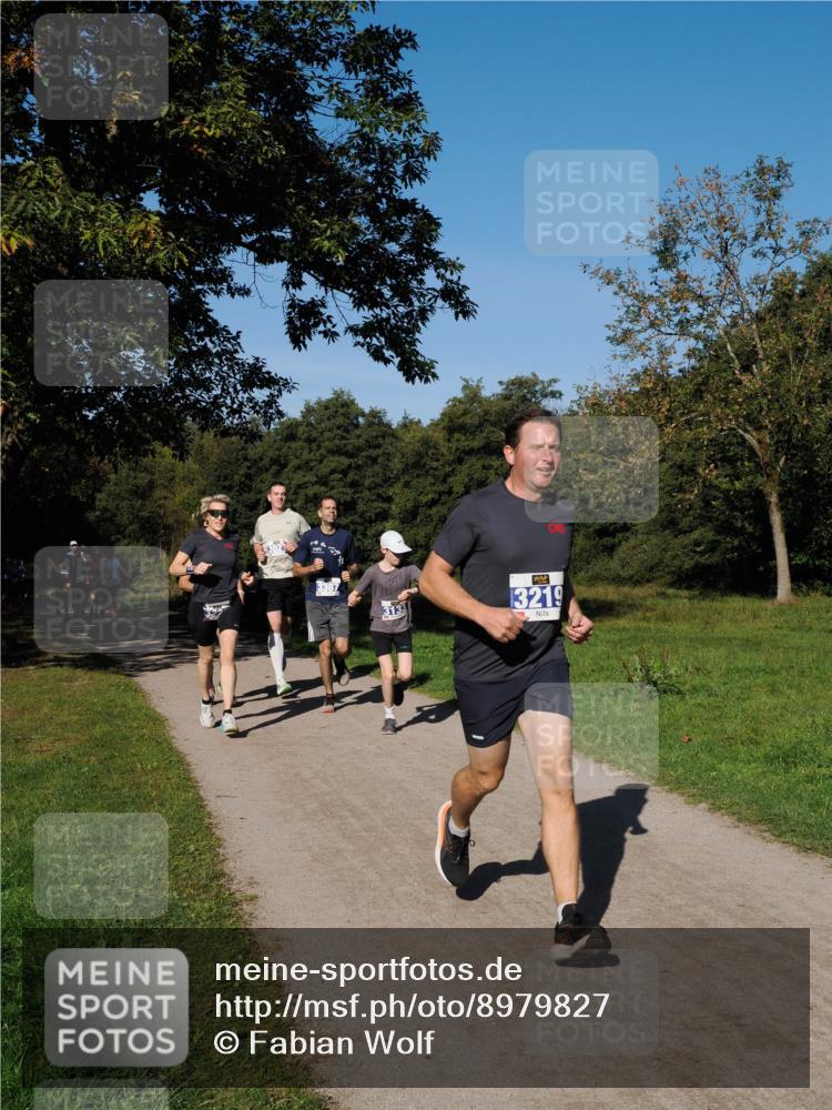 28.09.2025 - 33. Volkslauf durch das schöne Alstertal Fabian Wolf http://msf.ph/oto/8979827 28.09.2025 10:34:20 Laufen 52, 3387, 3133, 3219 meine-sportfotos.de