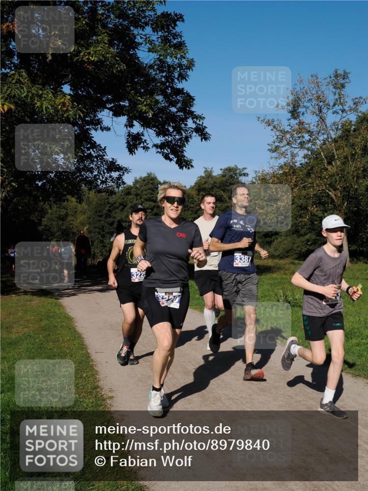 28.09.2025 - 33. Volkslauf durch das schöne Alstertal Fabian Wolf http://msf.ph/oto/8979840 28.09.2025 10:34:22 Laufen 322, 13387 meine-sportfotos.de