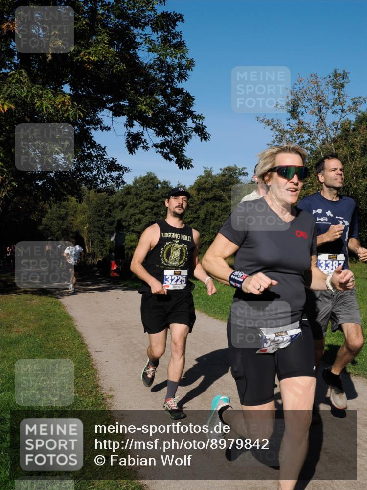 28.09.2025 - 33. Volkslauf durch das schöne Alstertal Fabian Wolf http://msf.ph/oto/8979842 28.09.2025 10:34:22 Laufen 3225, 3387 meine-sportfotos.de