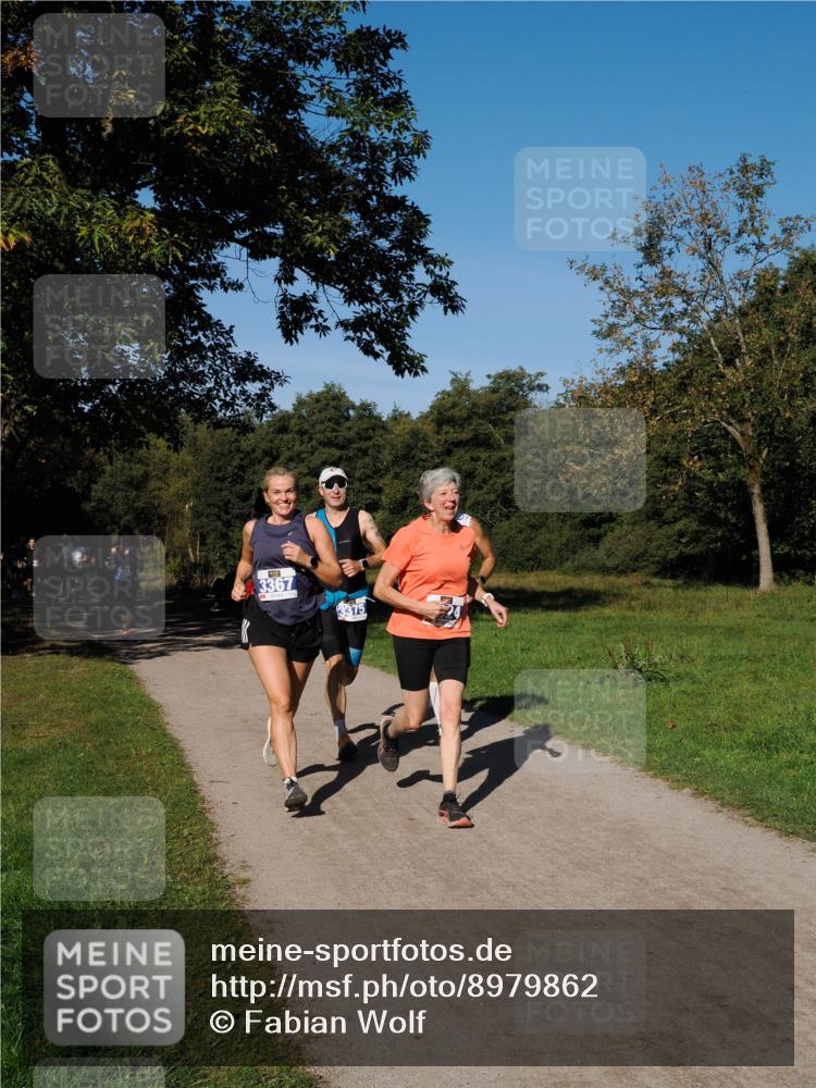 28.09.2025 - 33. Volkslauf durch das schöne Alstertal Fabian Wolf http://msf.ph/oto/8979862 28.09.2025 10:34:27 Laufen 3367, 3375 meine-sportfotos.de