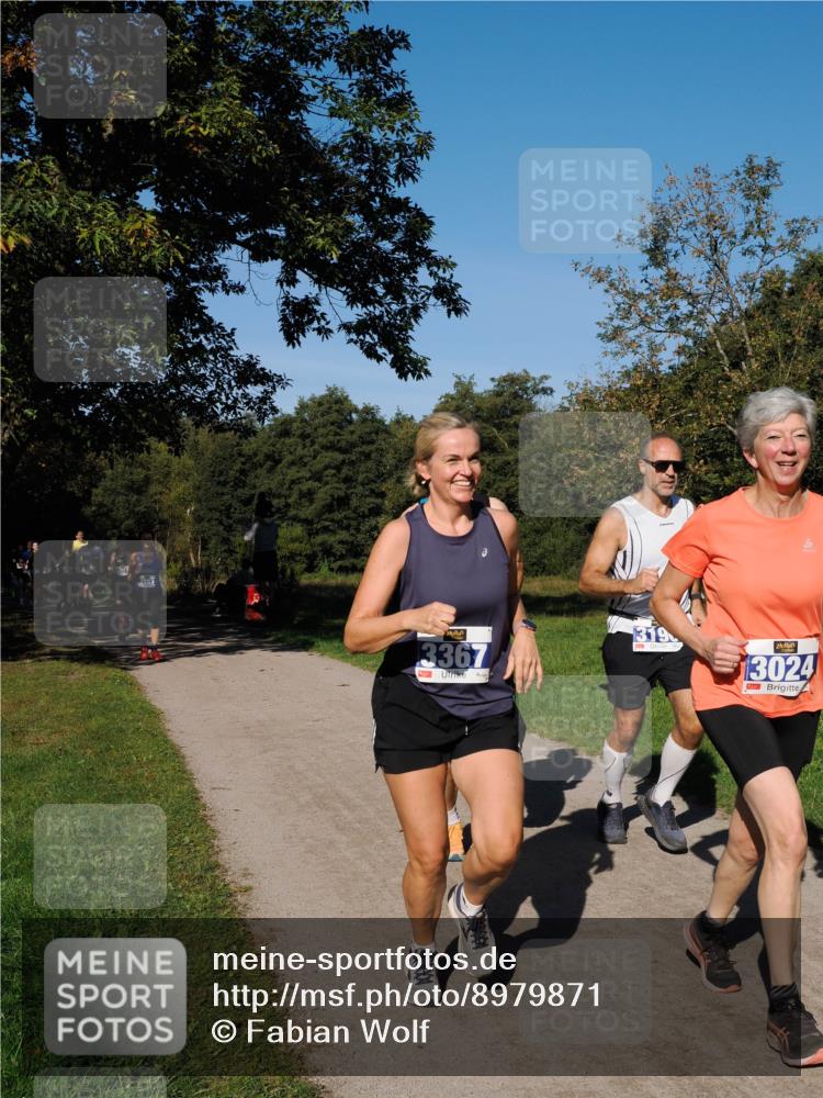 28.09.2025 - 33. Volkslauf durch das schöne Alstertal Fabian Wolf http://msf.ph/oto/8979871 28.09.2025 10:34:28 Laufen 3367, 13024 meine-sportfotos.de