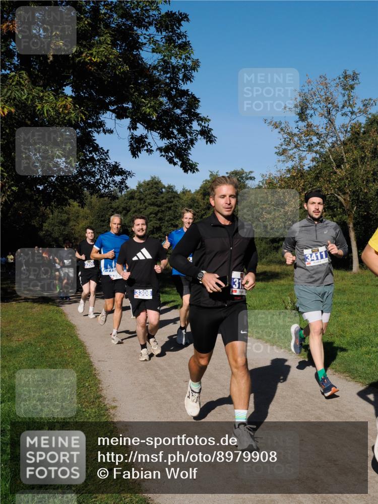 28.09.2025 - 33. Volkslauf durch das schöne Alstertal Fabian Wolf http://msf.ph/oto/8979908 28.09.2025 10:34:38 Laufen 3309, 3308, 31, 3411 meine-sportfotos.de