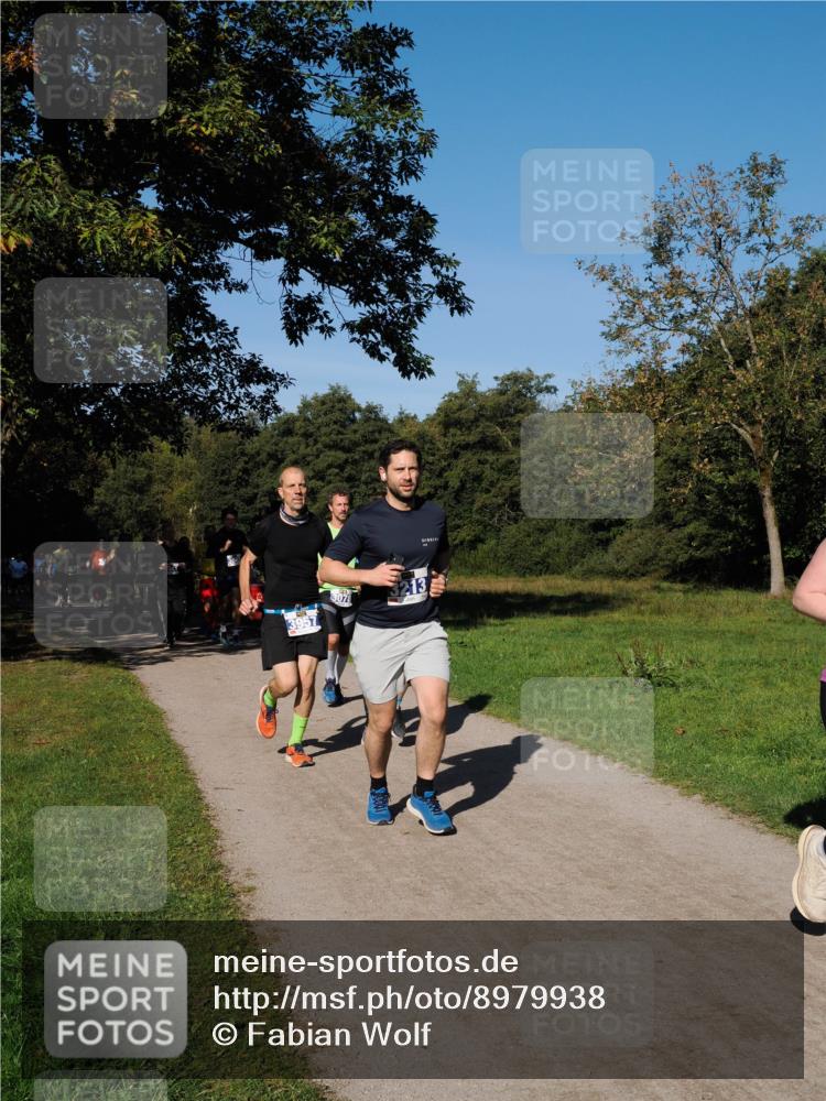 28.09.2025 - 33. Volkslauf durch das schöne Alstertal Fabian Wolf http://msf.ph/oto/8979938 28.09.2025 10:34:42 Laufen 3078 meine-sportfotos.de