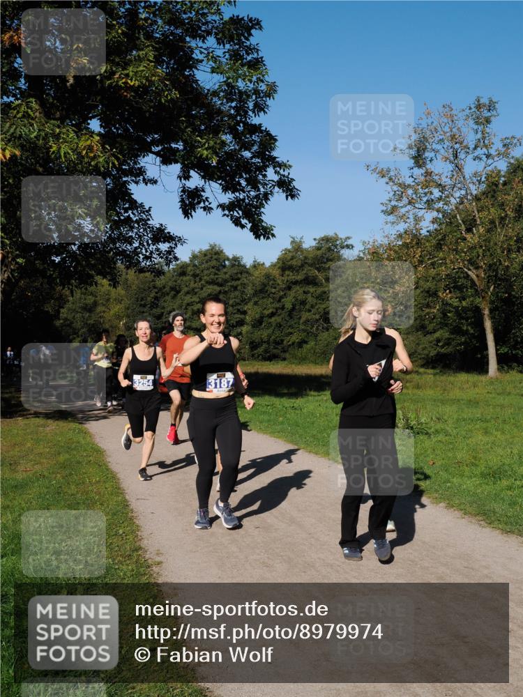 28.09.2025 - 33. Volkslauf durch das schöne Alstertal Fabian Wolf http://msf.ph/oto/8979974 28.09.2025 10:34:47 Laufen 3254, 3187 meine-sportfotos.de