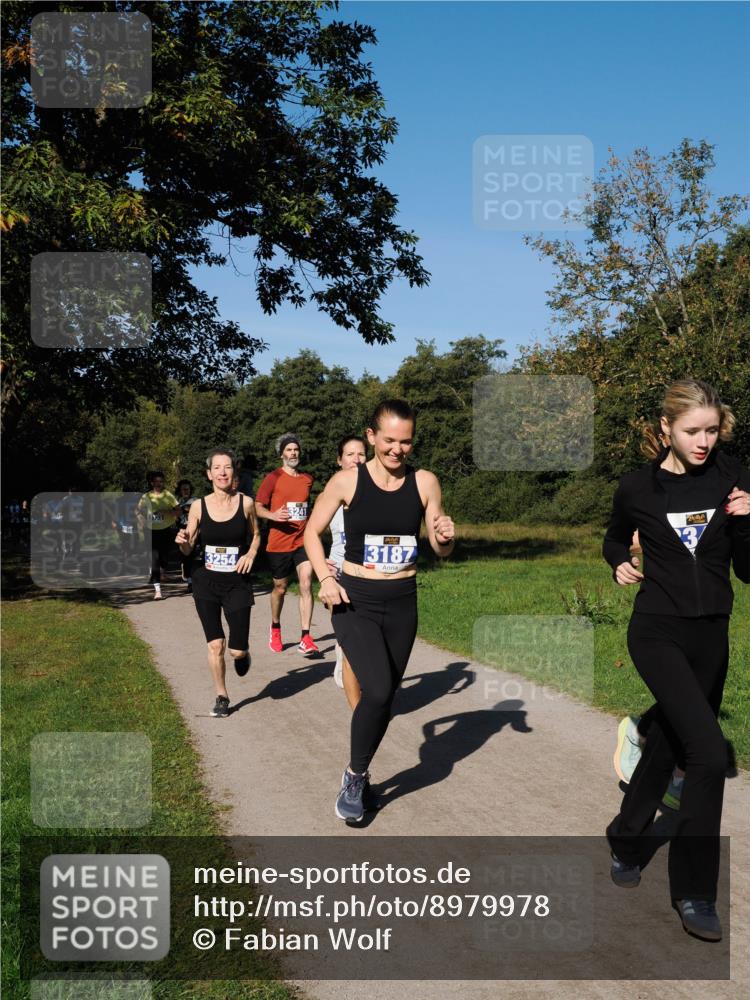 28.09.2025 - 33. Volkslauf durch das schöne Alstertal Fabian Wolf http://msf.ph/oto/8979978 28.09.2025 10:34:48 Laufen 3254, 3187 meine-sportfotos.de