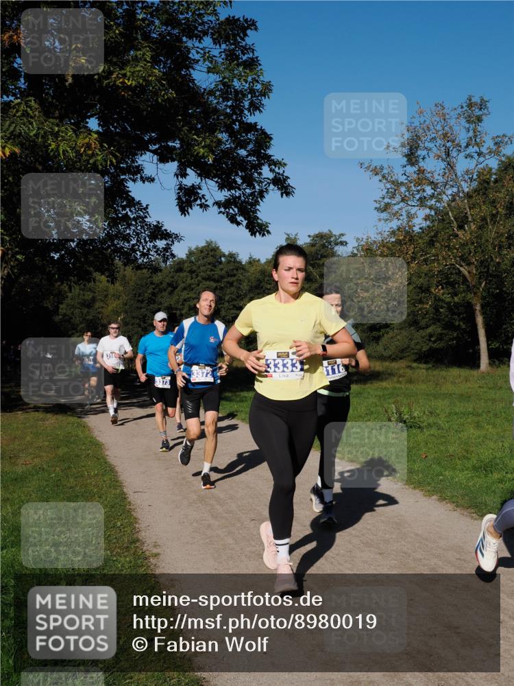 28.09.2025 - 33. Volkslauf durch das schöne Alstertal Fabian Wolf http://msf.ph/oto/8980019 28.09.2025 10:34:52 Laufen 3373, 3372, 3333, 116 meine-sportfotos.de