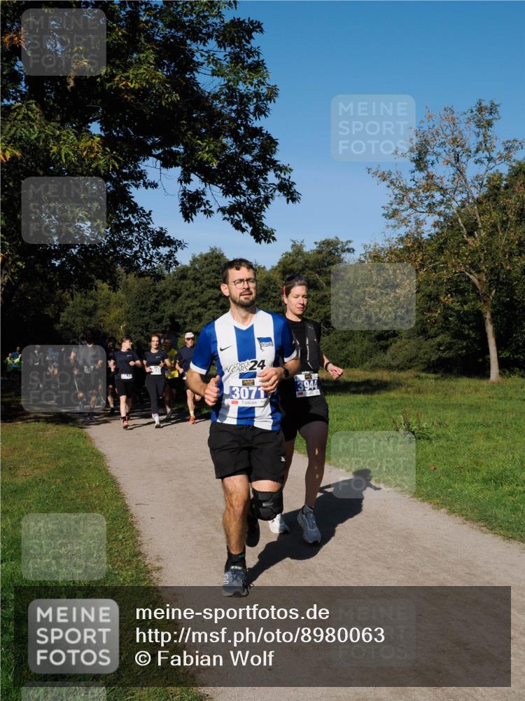 28.09.2025 - 33. Volkslauf durch das schöne Alstertal Fabian Wolf http://msf.ph/oto/8980063 28.09.2025 10:35:01 Laufen 24, 3071 meine-sportfotos.de