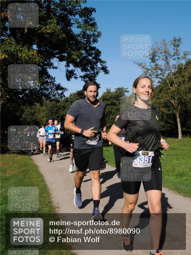 28.09.2025 - 33. Volkslauf durch das schöne Alstertal Fabian Wolf http://msf.ph/oto/8980090 28.09.2025 10:35:06 Laufen 3959, 3351, 8 meine-sportfotos.de