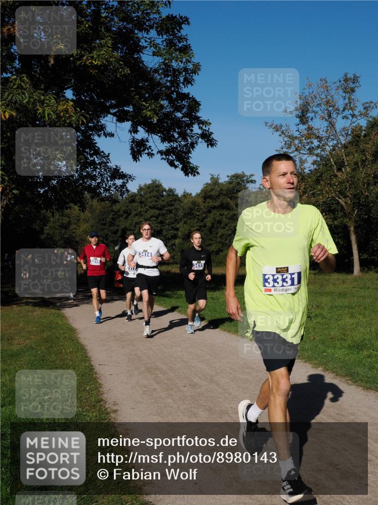 28.09.2025 - 33. Volkslauf durch das schöne Alstertal Fabian Wolf http://msf.ph/oto/8980143 28.09.2025 10:35:15 Laufen 3316, 317, 3414, 3415, 3331 meine-sportfotos.de