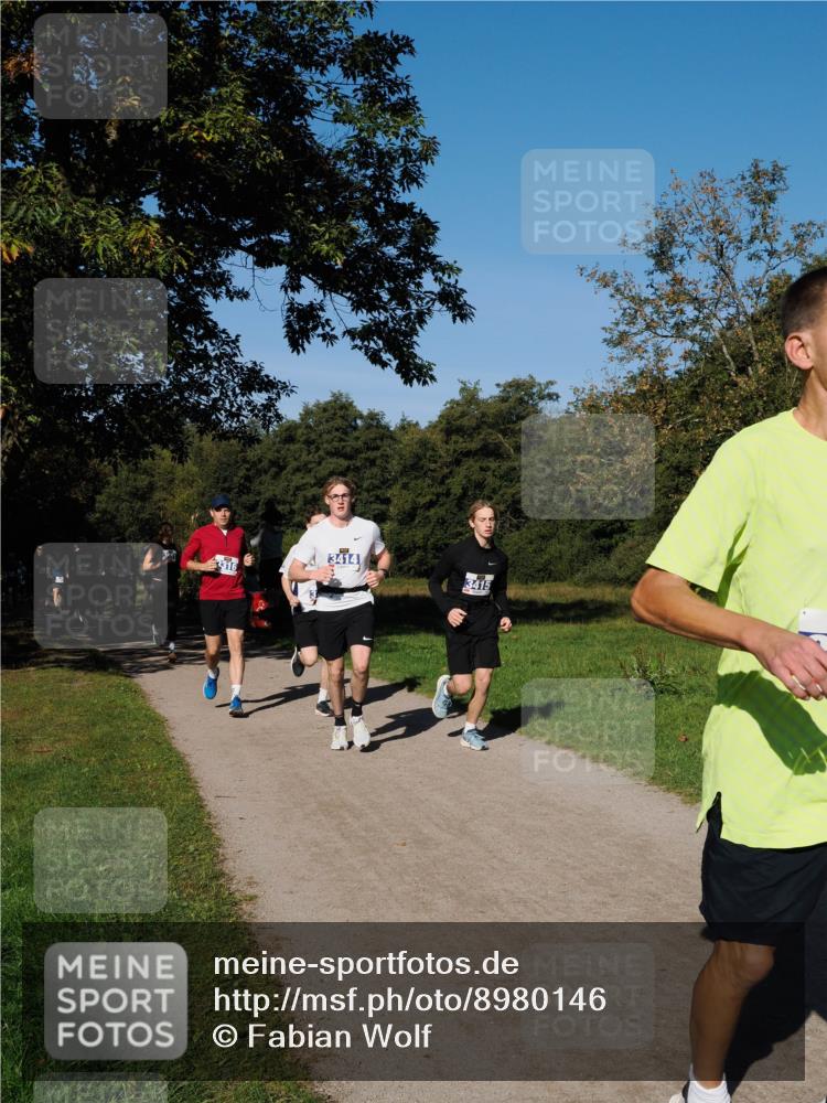 28.09.2025 - 33. Volkslauf durch das schöne Alstertal Fabian Wolf http://msf.ph/oto/8980146 28.09.2025 10:35:15 Laufen 316, 3414, 3415 meine-sportfotos.de