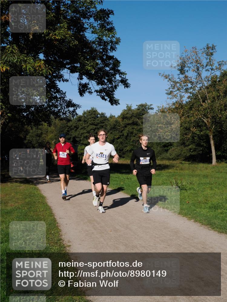 28.09.2025 - 33. Volkslauf durch das schöne Alstertal Fabian Wolf http://msf.ph/oto/8980149 28.09.2025 10:35:16 Laufen 3316, 3415 meine-sportfotos.de
