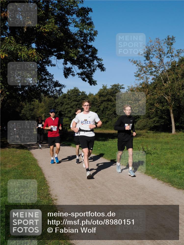 28.09.2025 - 33. Volkslauf durch das schöne Alstertal Fabian Wolf http://msf.ph/oto/8980151 28.09.2025 10:35:16 Laufen 3414 meine-sportfotos.de