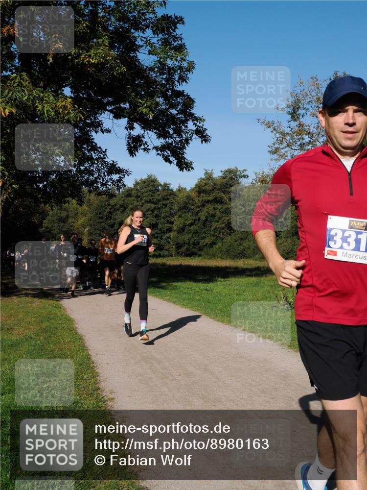 28.09.2025 - 33. Volkslauf durch das schöne Alstertal Fabian Wolf http://msf.ph/oto/8980163 28.09.2025 10:35:18 Laufen 331 meine-sportfotos.de