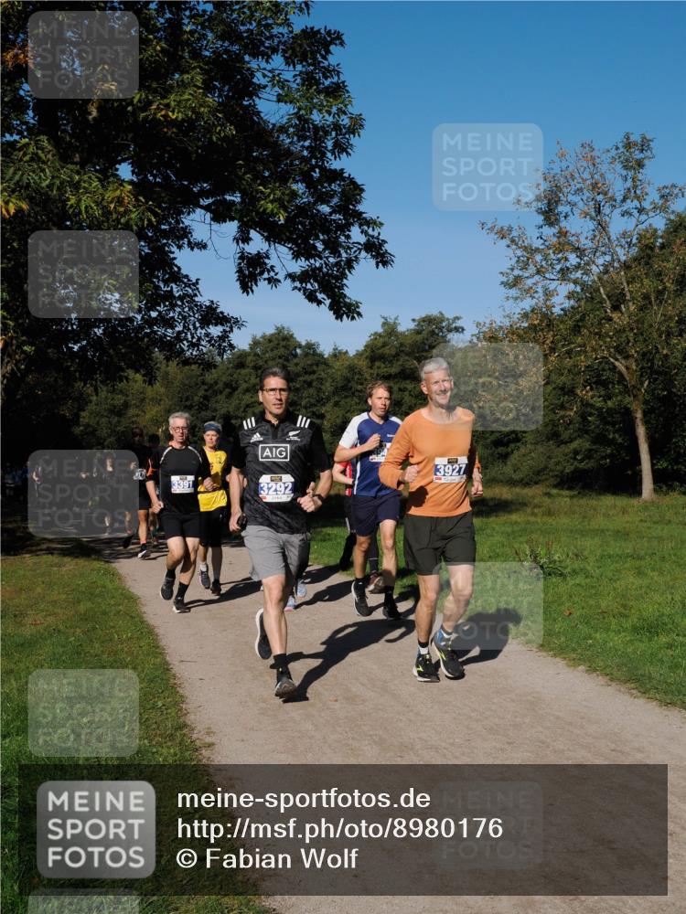 28.09.2025 - 33. Volkslauf durch das schöne Alstertal Fabian Wolf http://msf.ph/oto/8980176 28.09.2025 10:35:21 Laufen 3292, 3927 meine-sportfotos.de